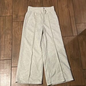 SHEIN Light Gray Wide Leg Sweatpants with Relaxed Fit and Elastic Waist